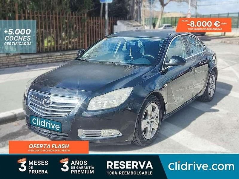 Usado Opel Insignia Edition 131 CV (96 kW) 2011 Negro Berlina