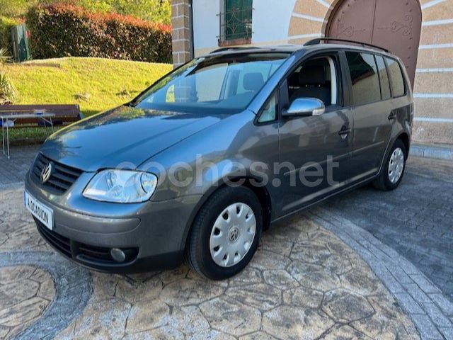 Gris / plata Usado 2005 VW Touran Conceptline Monovolumen | 5490 € - Imagen 1/4