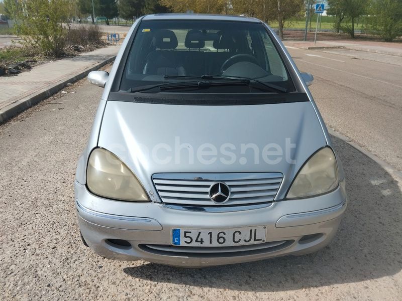 Usado Mercedes A170 Avantgarde 95 CV (69 kW) 2003 Gris claro Monovolumen