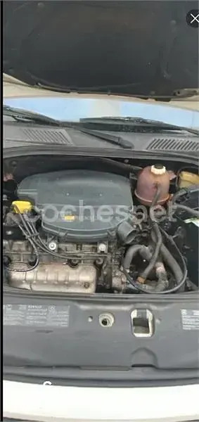 Usado Renault Clio 75 CV (55 kW) 1999 Blanco Berlina