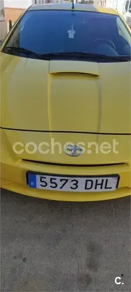 Usado Toyota Celica 143 CV (105 kW) 2005 Amarillo Coupe