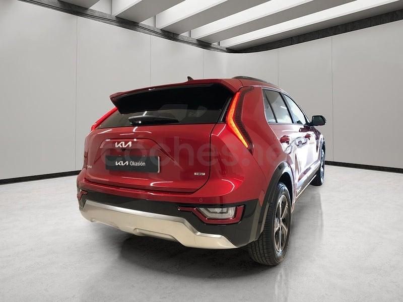 Usado Kia Niro 138 HP (101 kW) 2025 Vermelho SUV