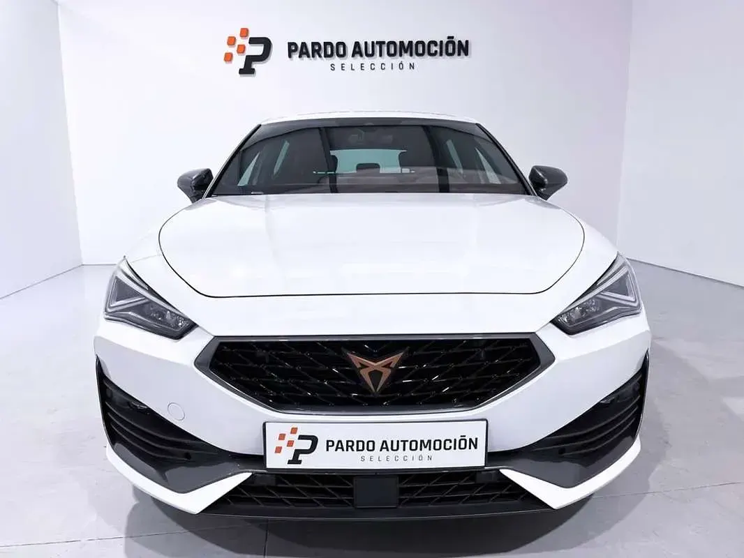 Usado Cupra Leon 190 CV (139 kW) 2024 Blanco Utilitario
