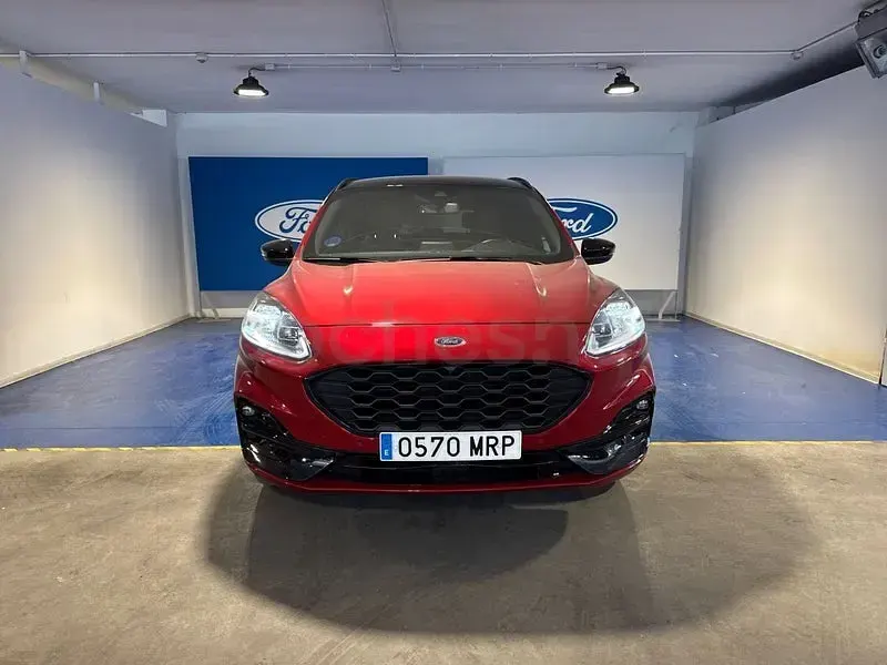 Usado Ford Kuga Active X 243 CV (178 kW) 2024 Granate SUV