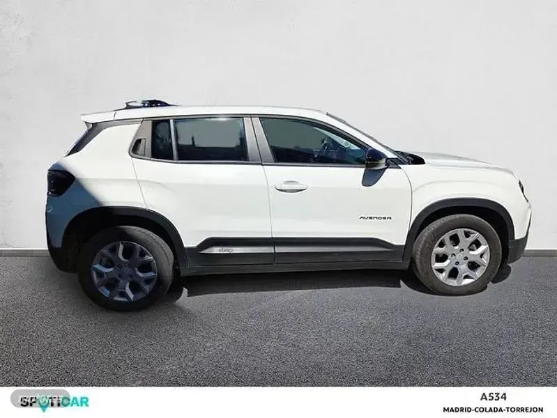 Usado Jeep Avenger Altitude 100 CV (73 kW) 2024 Blanco SUV