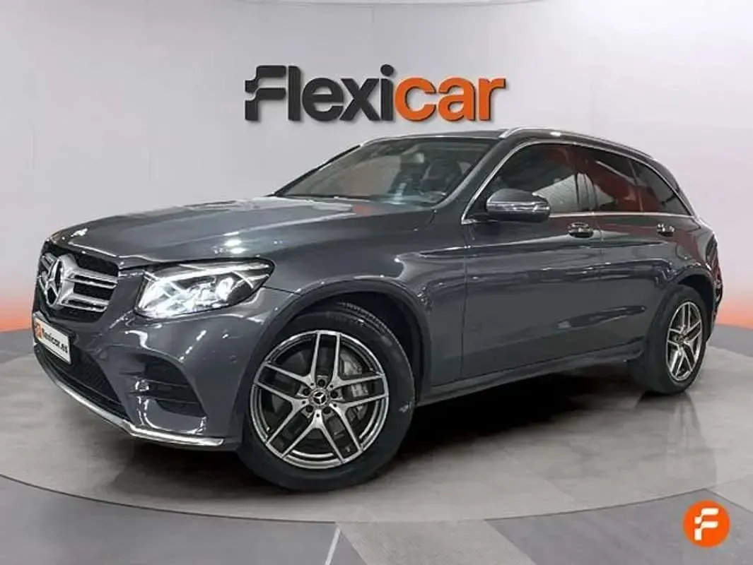 Usado Mercedes GLC220 AMG line 170 CV (125 kW) 2017 Gris SUV