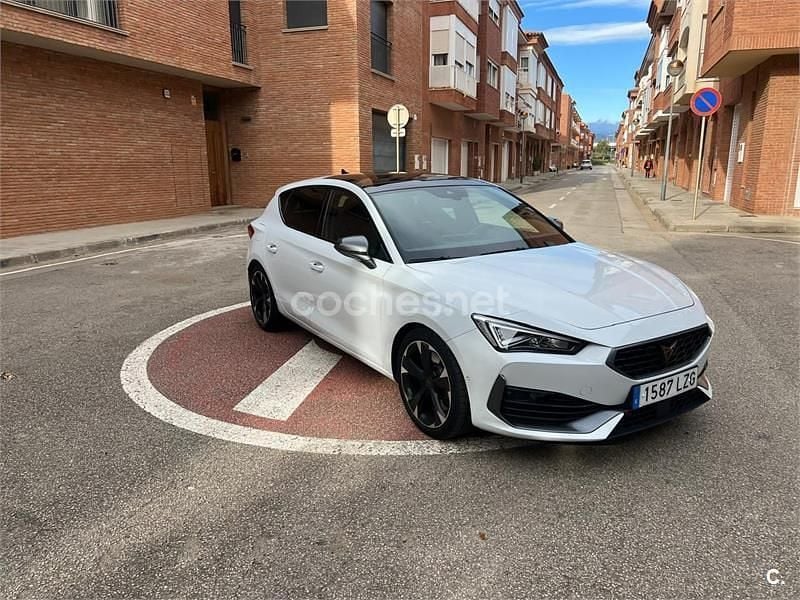 Usado Cupra Leon 245 CV (180 kW) 2022 Blanco Berlina