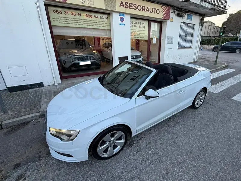 Usado Audi A3 Cabriolet Ambition 150 CV (110 kW) 2014 Blanco Descapotable