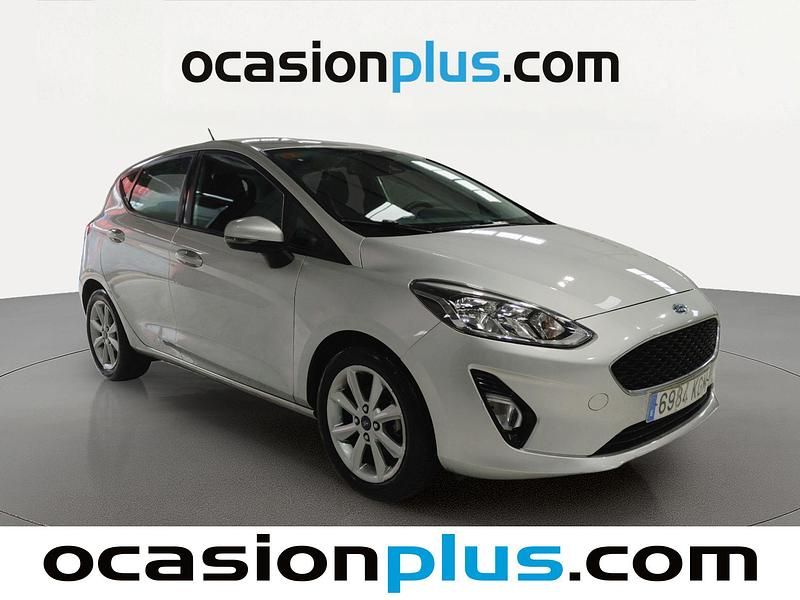 Usado Ford Fiesta Trend+ 101 CV (74 kW) 2017 Gris plata Utilitario