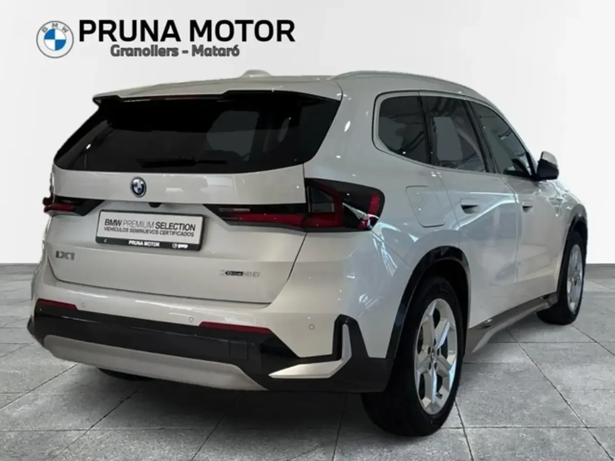 Usado BMW iX1 Comfort Edition 230 kW (313 CV) 2025 Blanco SUV