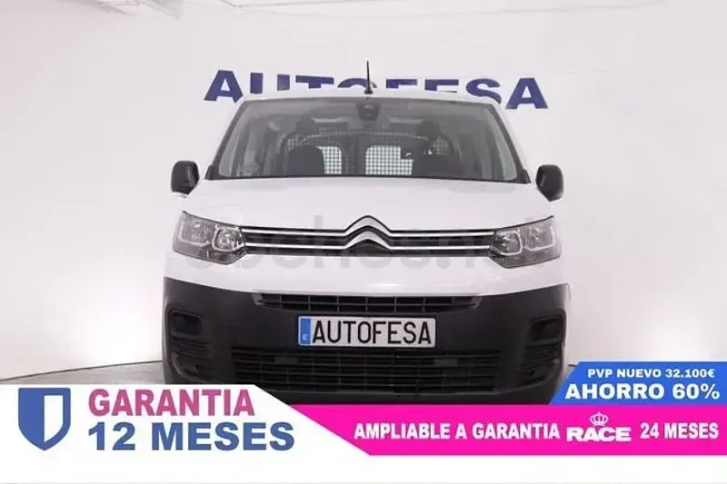 Käytetty Citroën Berlingo Live 102 HP (75 kW) 2023 Valkoinen Tila-auto