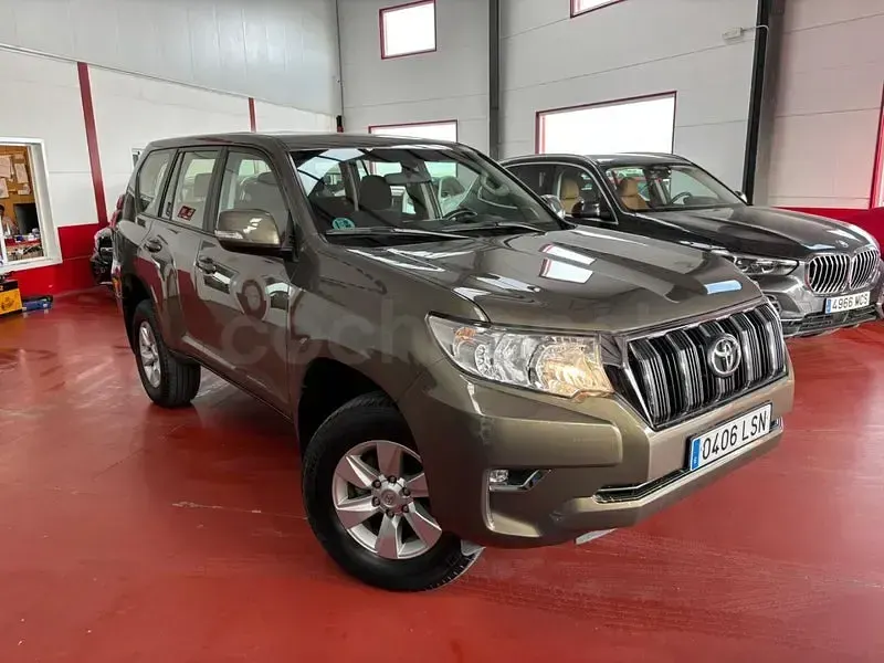 Używany Toyota Land Cruiser 204 KM (150 kW) 2021 Zielony SUV