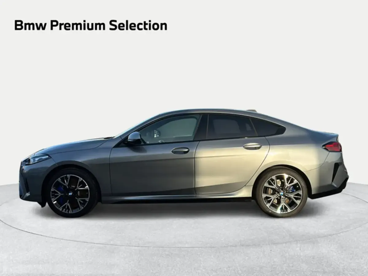 Usado BMW 120 Comfort Edition 163 CV (119 kW) 2026 Gris Utilitario