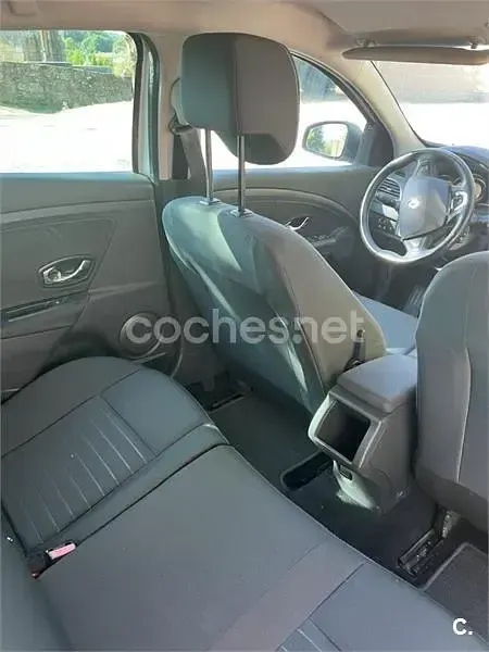 Usado Renault Mégane III LIMITED 95 CV (69 kW) 2015 Blanco Berlina