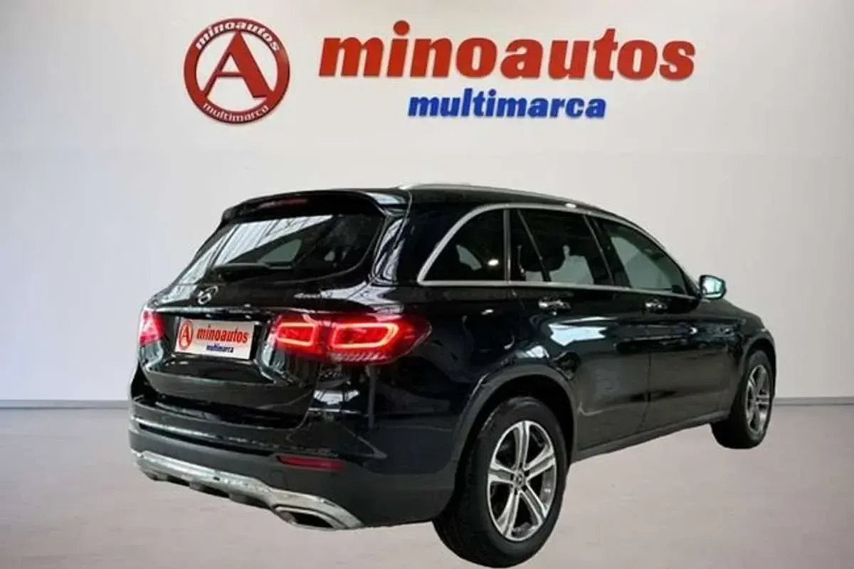 Käytetty Mercedes GLC300 306 HP (225 kW) 2021 Musta Katumaasturi