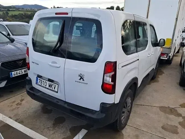 Gebraucht Peugeot Rifter Business-Line 102 PS (75 kW) 2023 Weiß Van / Kleinbus