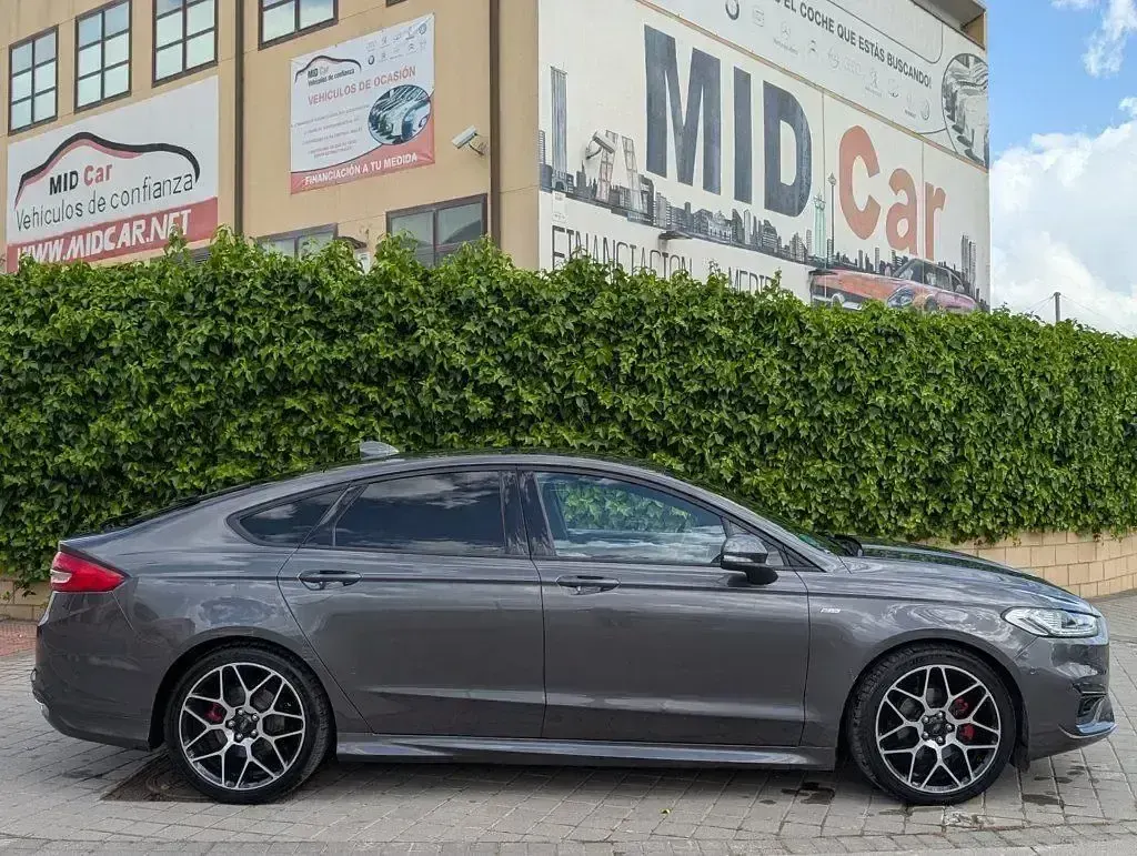 Usado Ford Mondeo ST-Line 191 CV (140 kW) 2021 Gris