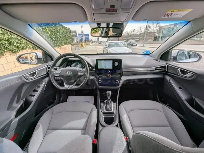 Usado Hyundai Ioniq 141 CV (103 kW) 2022 Blanco Utilitario