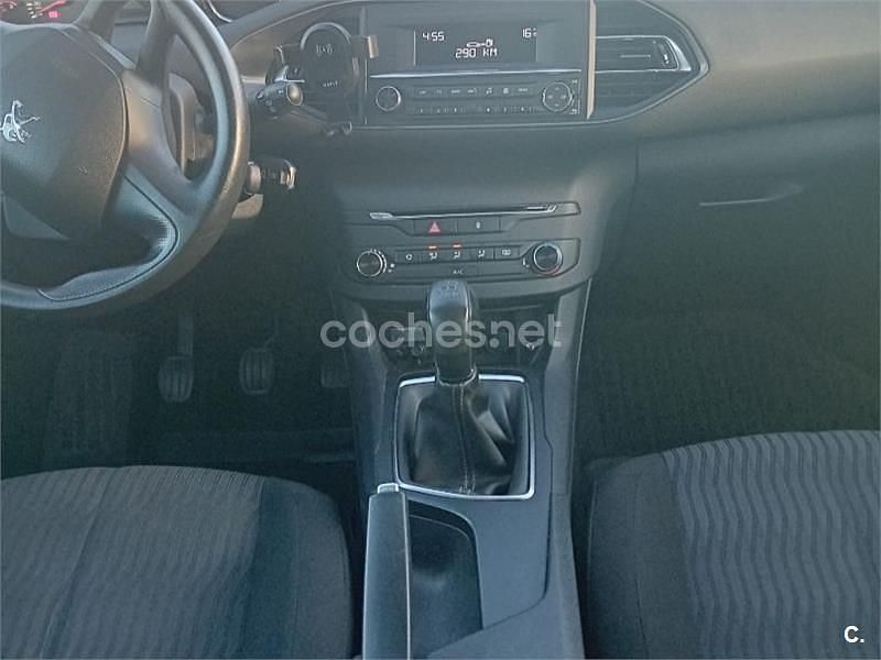 Usado Peugeot 308 Active 92 CV (67 kW) 2014 Negro Berlina