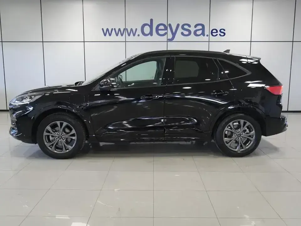 Usado Ford Kuga ST-Line X 225 CV (165 kW) 2022 Negro SUV