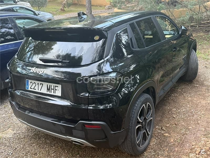 Usado Jeep Avenger Summit 100 CV (73 kW) 2023 Negro SUV