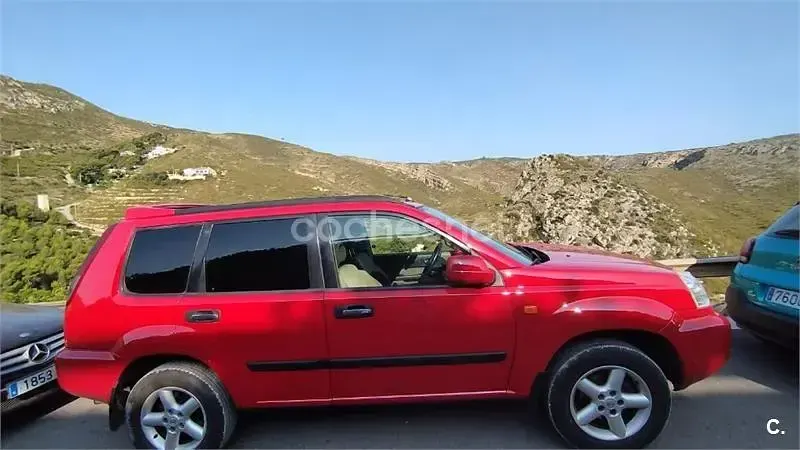 Käytetty Nissan X-Trail 114 HP (83 kW) 2003 Punainen Katumaasturi