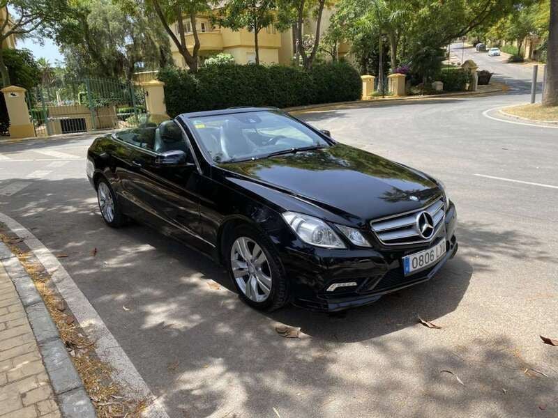 Usado Mercedes E220 170 CV (125 kW) 2012 Negro Descapotable