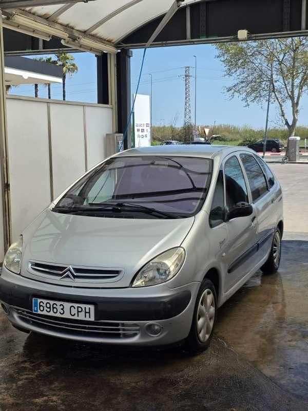 Usado Citroën Xsara Picasso 90 CV (66 kW) 2003 Gris Monovolumen