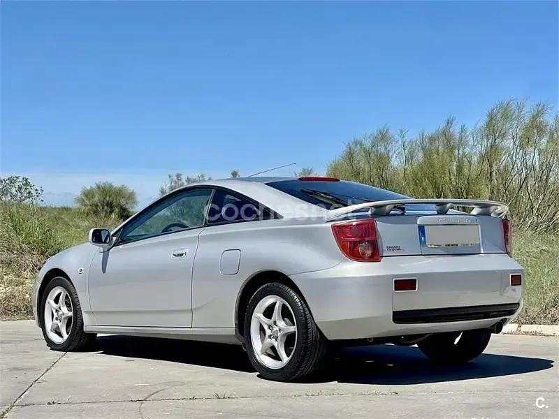 Usado Toyota Celica 143 CV (105 kW) 2005 Gris / plata Coupe