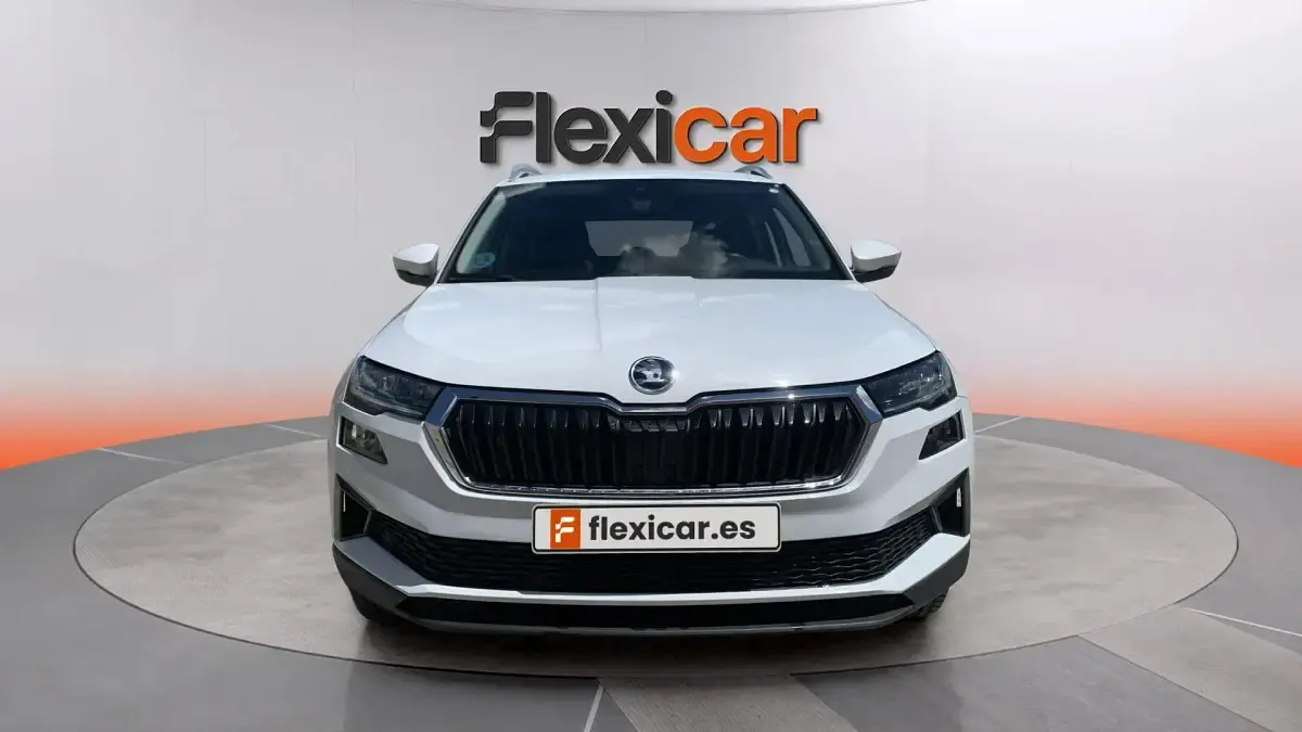 Usado Skoda Karoq Ambition 150 HP (110 kW) 2022 Branco SUV