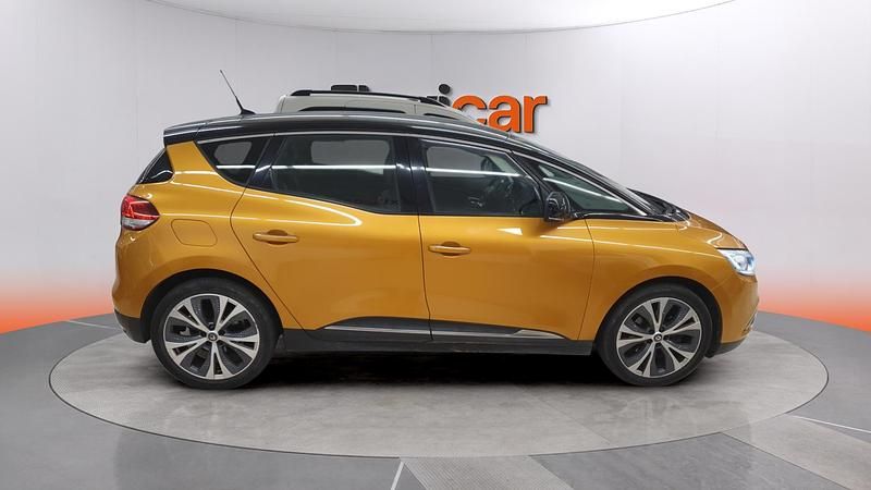Begagnad Renault Scénic IV Zen 131 HK (96 kW) 2017 Gul Minibuss