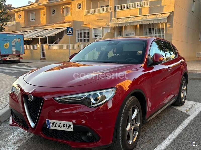 Rojo Usado 2017 Alfa Romeo Stelvio Super SUV | 17.500 € (Precio justo) - Imagen 1/4
