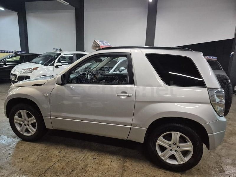Usado Suzuki Grand Vitara 106 CV (77 kW) 2007 Gris / plata SUV