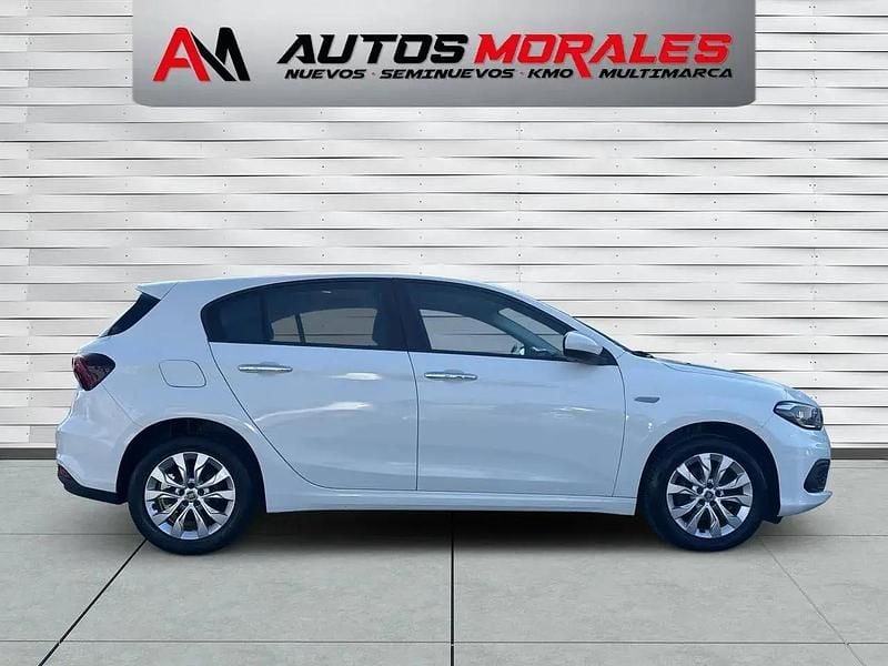 Begagnad Fiat Tipo Easy 95 HK (69 kW) 2017 Vit Sedan