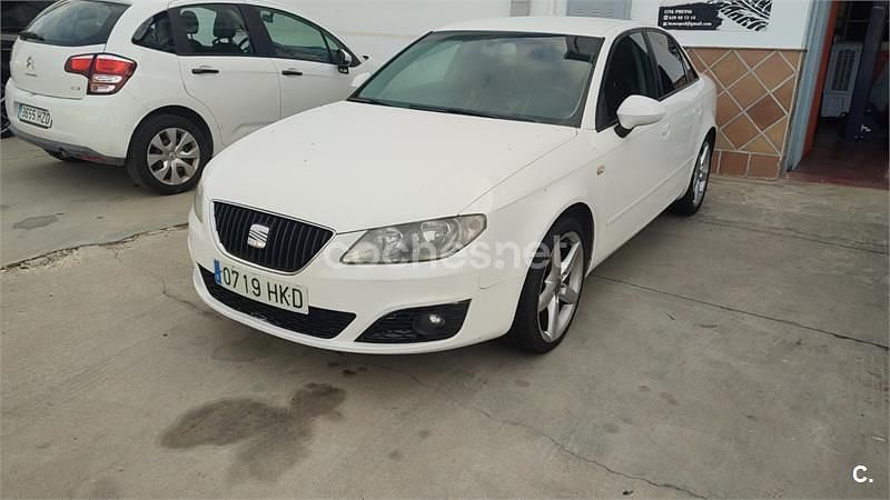 Blanco Usado 2012 Seat Exeo Reference Berlina | 5900 € (Buen precio) - Imagen 1/4
