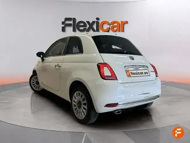 Usado Fiat 500 70 CV (51 kW) 2023 Blanco Utilitario