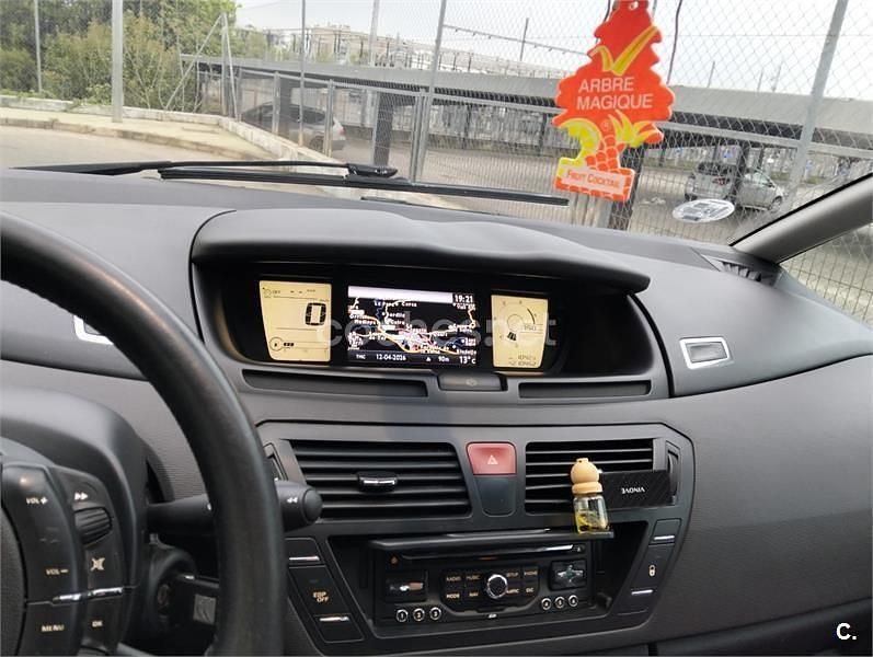 Usado Citroën Grand C4 Picasso 109 CV (80 kW) 2011 Gris / plata Monovolumen