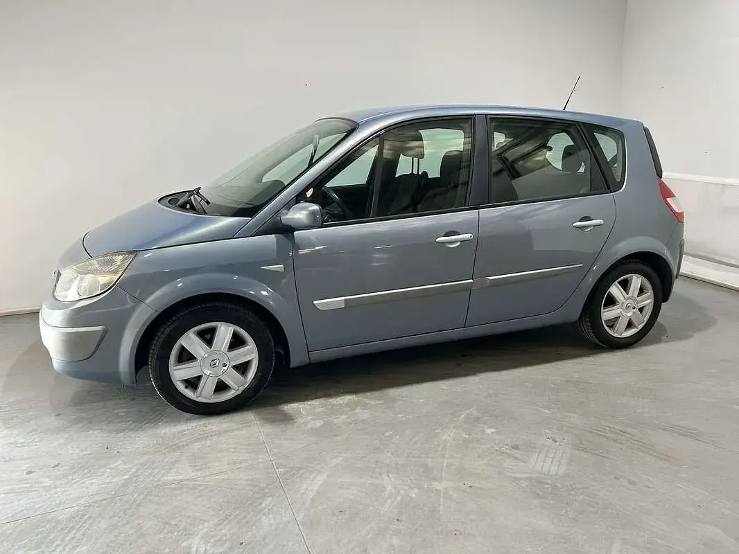 Usado Renault Scenic E-Tech Evolution 125 kW (170 CV) 2005 Azul SUV