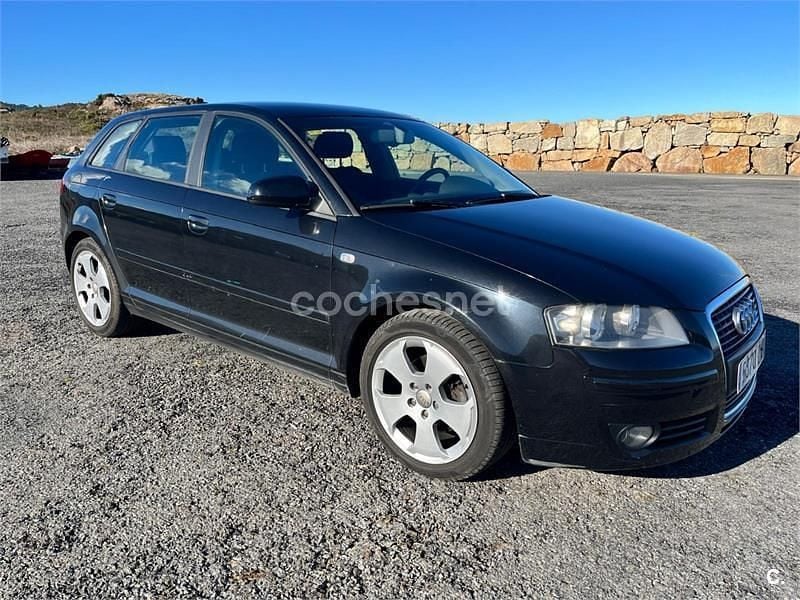 Negro Usado 2005 Audi A3 Ambiente Berlina | 4200 € (Precio justo) - Imagen 1/4