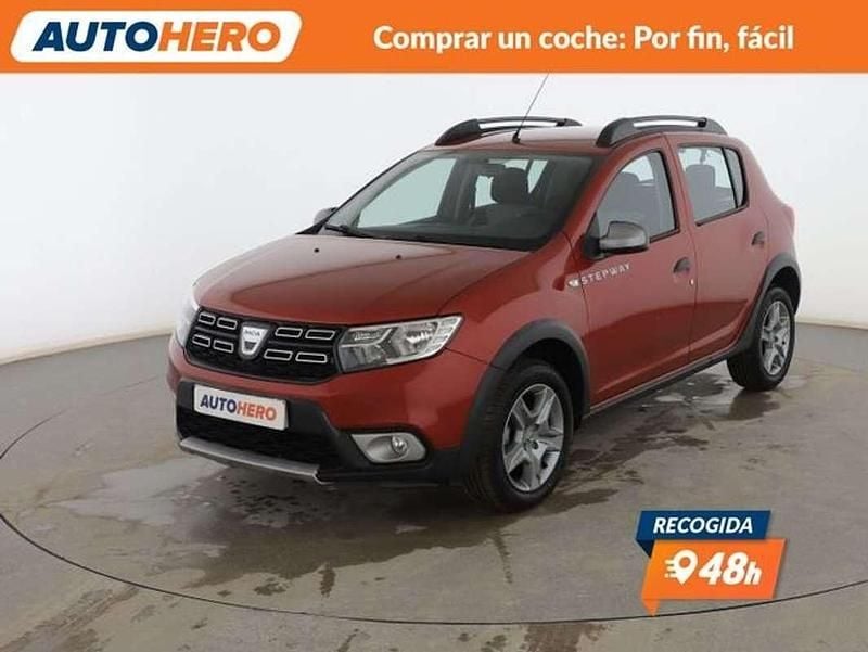 Usado Dacia Sandero Stepway 90 CV (66 kW) 2017 Rojo Utilitario