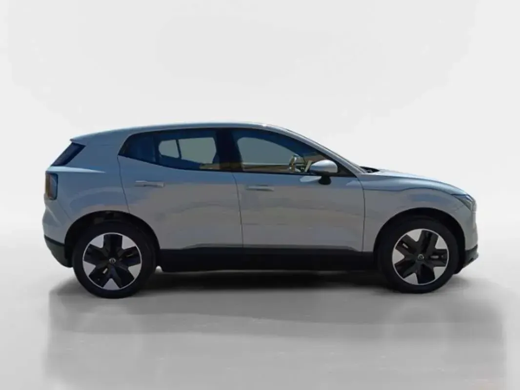 Usado Volvo EX30 Core 200 kW (272 CV) 2024 Gris SUV