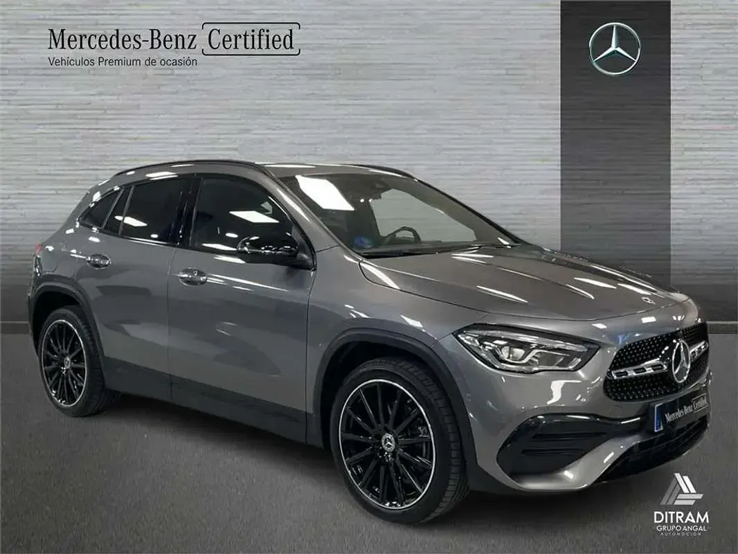 Usado Mercedes GLA250 218 CV (160 kW) 2021 Gris SUV