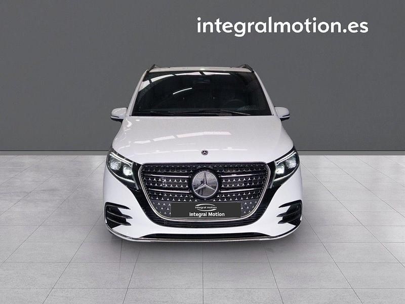 Usado Mercedes V250 Avantgarde 190 CV (139 kW) 2025 Blanco Monovolumen