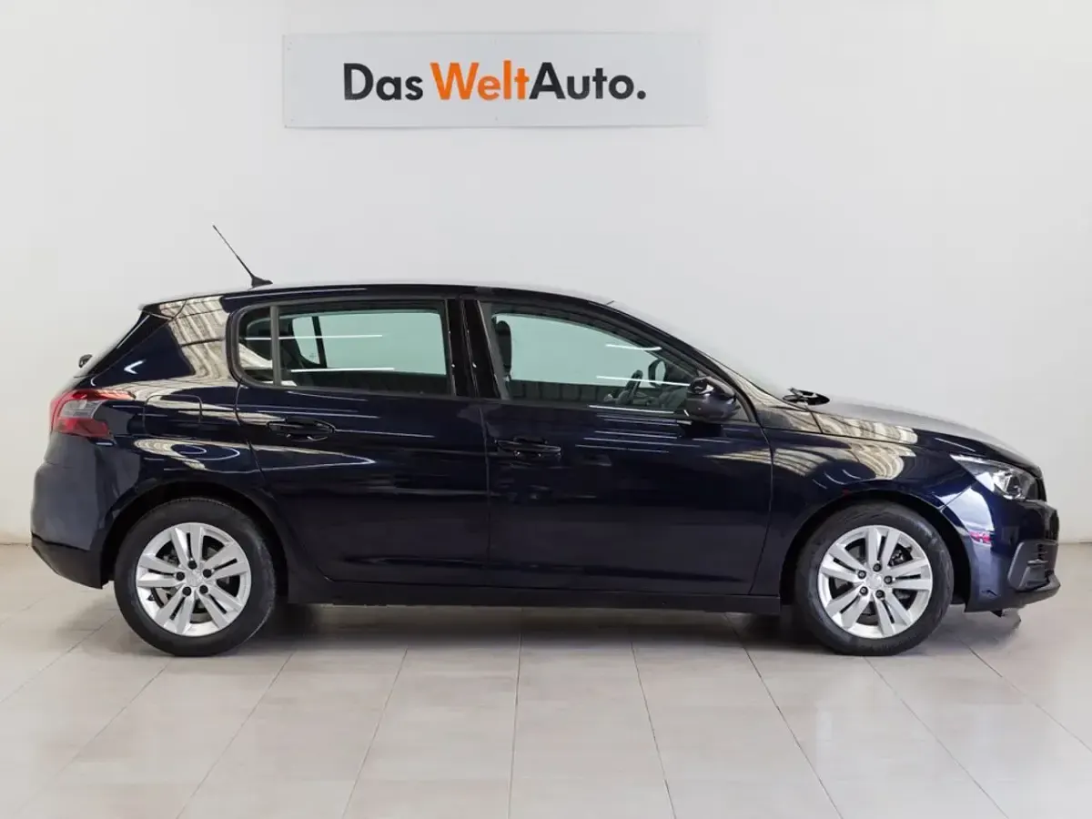 Usado Peugeot 308 Active 130 CV (95 kW) 2018 Azul Berlina