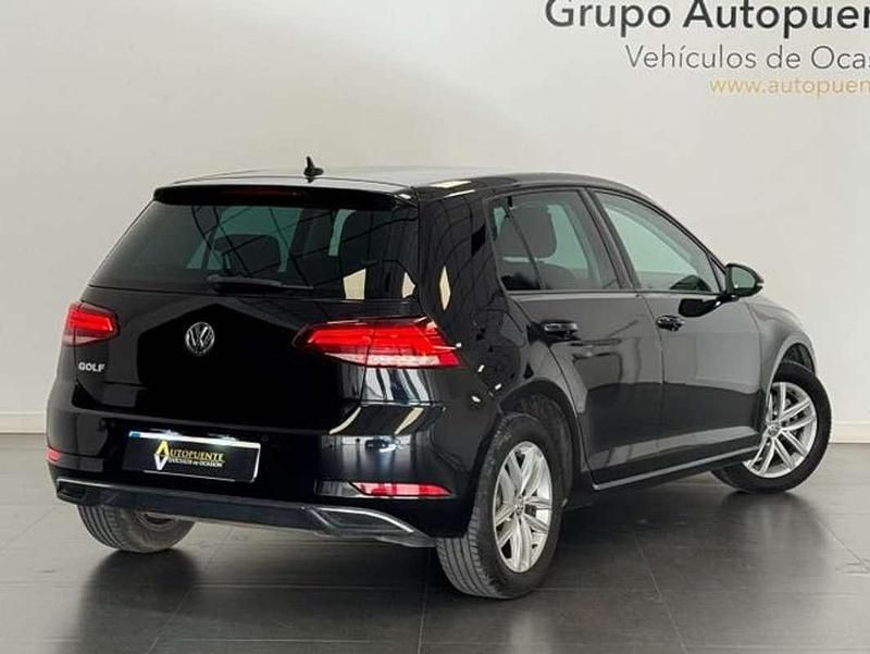 Usado VW Golf VII Advance 126 CV (92 kW) 2018 Negro Berlina