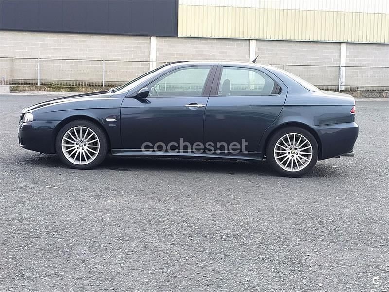 Usado Alfa Romeo 156 Distinctive 140 CV (102 kW) 2004 Azul Berlina