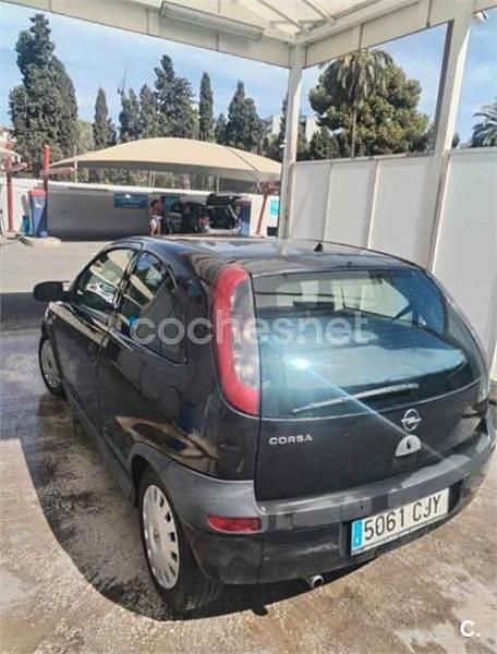 Usado Opel Corsa Club 75 CV (55 kW) 2003 Negro Berlina