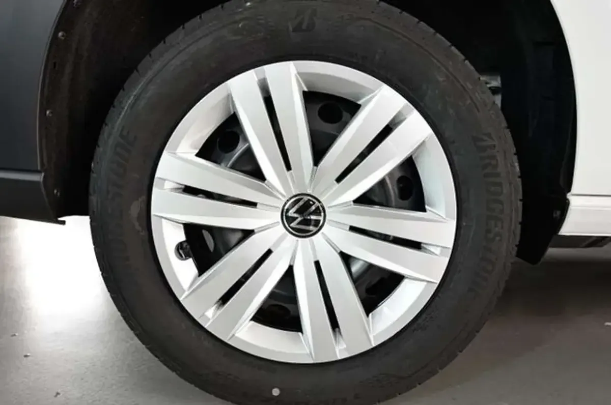 Usado VW Caddy 75 CV (55 kW) 2021 Blanco Monovolumen