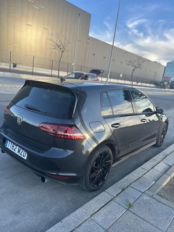 Usado VW Golf VII GTI 230 CV (169 kW) 2015 Gris Utilitario