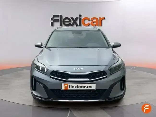 Usado Kia XCeed 120 CV (88 kW) 2022 Gris SUV
